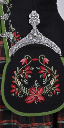 marie aaen-bunad